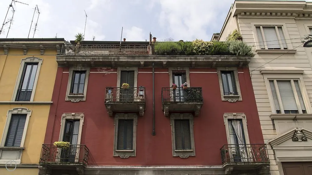 Italianway Apartments - Mantegna Milan 0*,  Italy